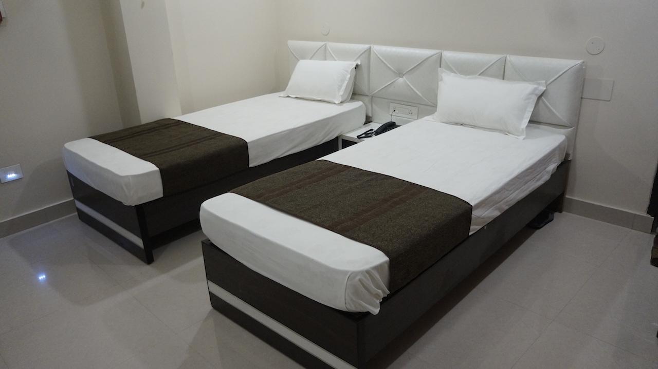 Hotel Golden Tulip Jalpāiguri Εξωτερικό φωτογραφία